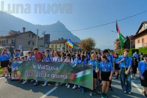 In piazza per la Palestina: «Un barlume, ma non è ancora "pace"»