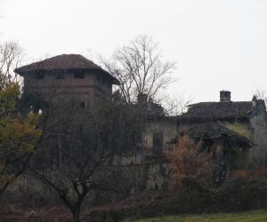 Cascina Rifoglietto cade a pezzi