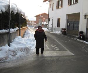 Neve e ghiaccio, proteste in via Villa: «Incrocio pericoloso»
