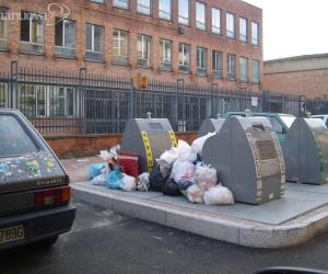 Condominio condannato per l'isola ecologica in via Michiardi