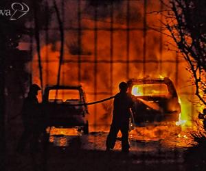 Incendio nella notte di domenica, a fuoco due auto