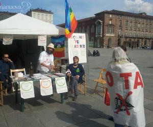 «Ascoltateli!»: digiuno pubblico a staffetta in piazza Castello