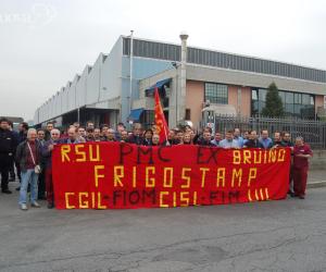 Sciopero e manifestazione alla Pmc Automotive per difendere l'articolo 18