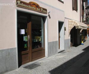 Furto in pieno centro, derubata la tabaccheria