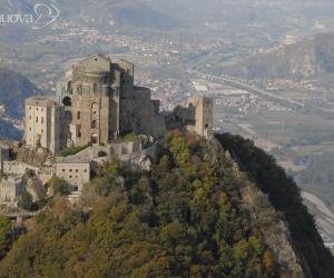 Il 25 Aprile sale alla Sacra per dire No Tav