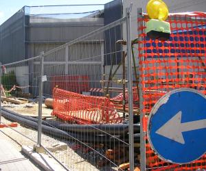 I rifornimenti del supermercato bloccano la strada provinciale