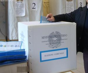 Rivalta si prepara al ballottaggio dopo la batosta ai partiti tradizionali