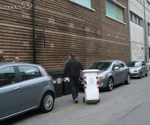 Effetto Brindisi, a Rivoli rimossi i cassonetti vicini alle scuole