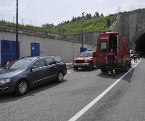 La centralina va in tilt, chiusa la galleria dei Laghi