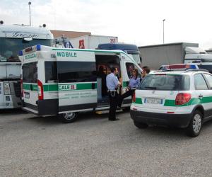 Camionista muore per un malore nell'area di carico a Rivalta