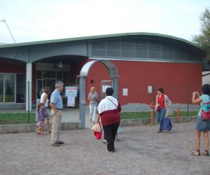 Due cantonieri comunali all'opera nelle scuole