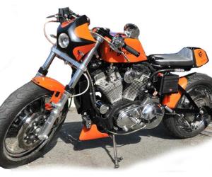 Motociclista investito da automobilista pirata