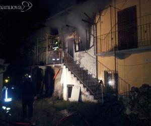 Brucia una casa in piazza Giordano Velino