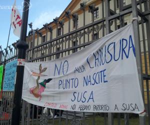 Punto nascite: 6mila "no" contro la chiusura