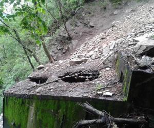 Vasca dell'acquedotto sfondata da un masso