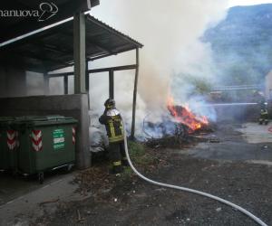 Altra baita in fiamme, montagna nel mirino
