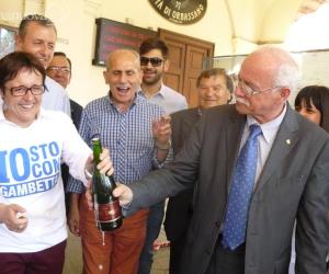 Nuova giunta con tre conferme e due esordienti