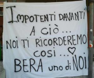 Schianto sul muro: muore a 21 anni
