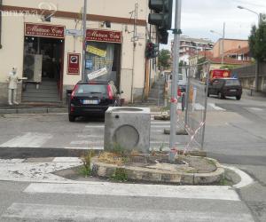 Lavori a rilento: negozianti infuriati