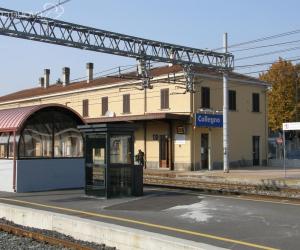Pendolari fermi per ore in stazione