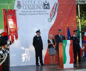Una folla alla commemorazione di Dalla Chiesa
