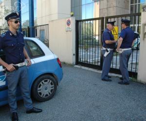 Ladri di rame nell'ex sede della Tim