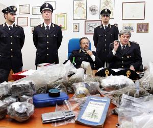 La casa del fumo: spaccio e consumo