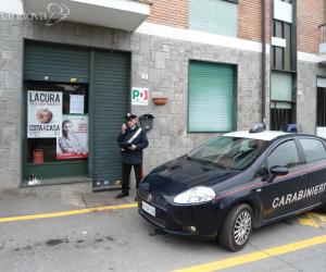 Una molotov davanti alla sede del Pd