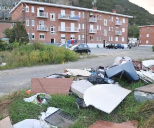 Accoltella la vicina di casa: arrestato un 47enne