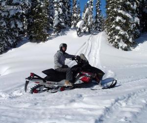 Bambino francese investito da una motoslitta