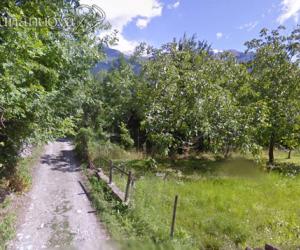 Rimane incastrato nella motozappa: è grave