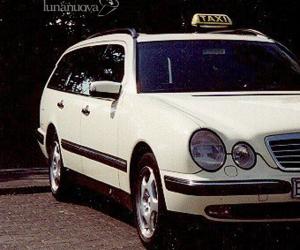 Taxista si spara a una gamba mentre maneggia la sua pistola