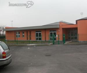 Piove in classe nella scuola dell'infanzia Montessori