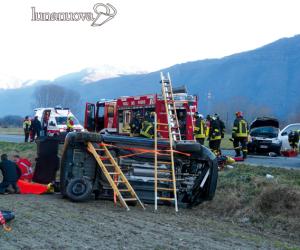 Epifania tragica sulla statale 24: auto fuori strada, muore un'anziana