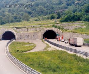 Carambola di auto sotto Prapuntin: tre feriti
