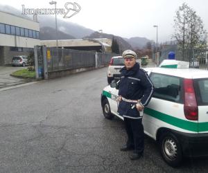 Traduerivi: ladri in stile militare, ma il blitz fallisce