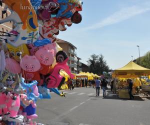 Fiera di primavera, meno banchi ma un mare di gente