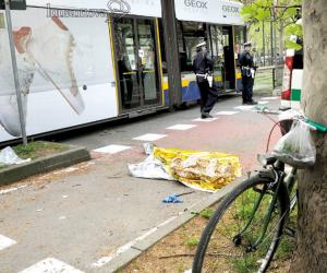 Travolto dal tram, muore a Torino in corso Unione