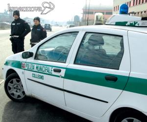 Acciuffato ladro di cellulare, tre vigili all'ospedale