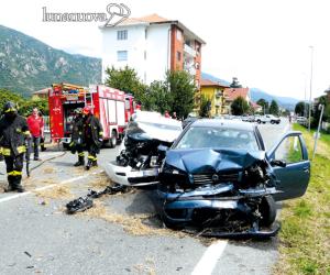 Folle corsa senza una ruota: due feriti
