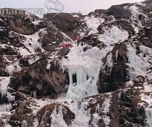 Ghiaccio molle, alpinista precipita nel vuoto