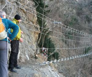 Una lunga passeggiata nel vuoto