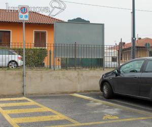 Parcheggio disabili: un anno d'attesa e poi lo piazzano a un chilometro