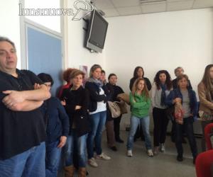 Sulla scuola Neruda è dialogo tra sordi