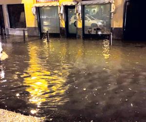 Bomba d'acqua mercoledì sera sulla media valle: strade allagate