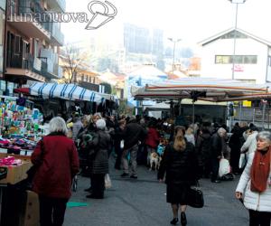Referendum: al mercato di Rivoli tra "tifosi" e indecisi