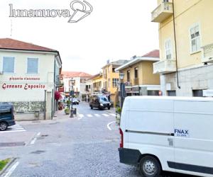 Orbassano, raid di furti nei negozi del centro: sei assalti in una sola notte