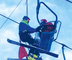 Bloccati sulla seggiovia: brutta avventura per gli sciatori valsusini