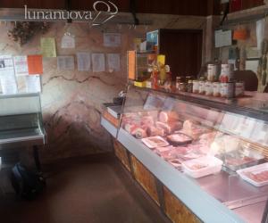 Villarfocchiardo: furto con destrezza nella macelleria