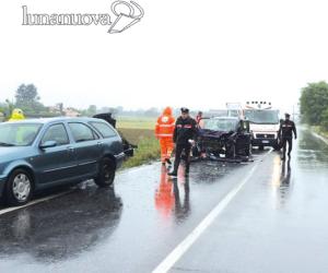Orbassano, ennesimo schianto fatale sotto la pioggia in strada Stupinigi